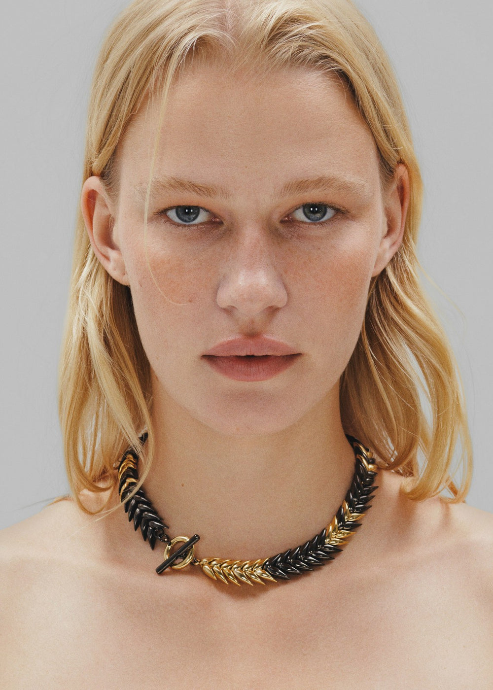 Bevza Burned Spikelet Necklace - Gold/Black