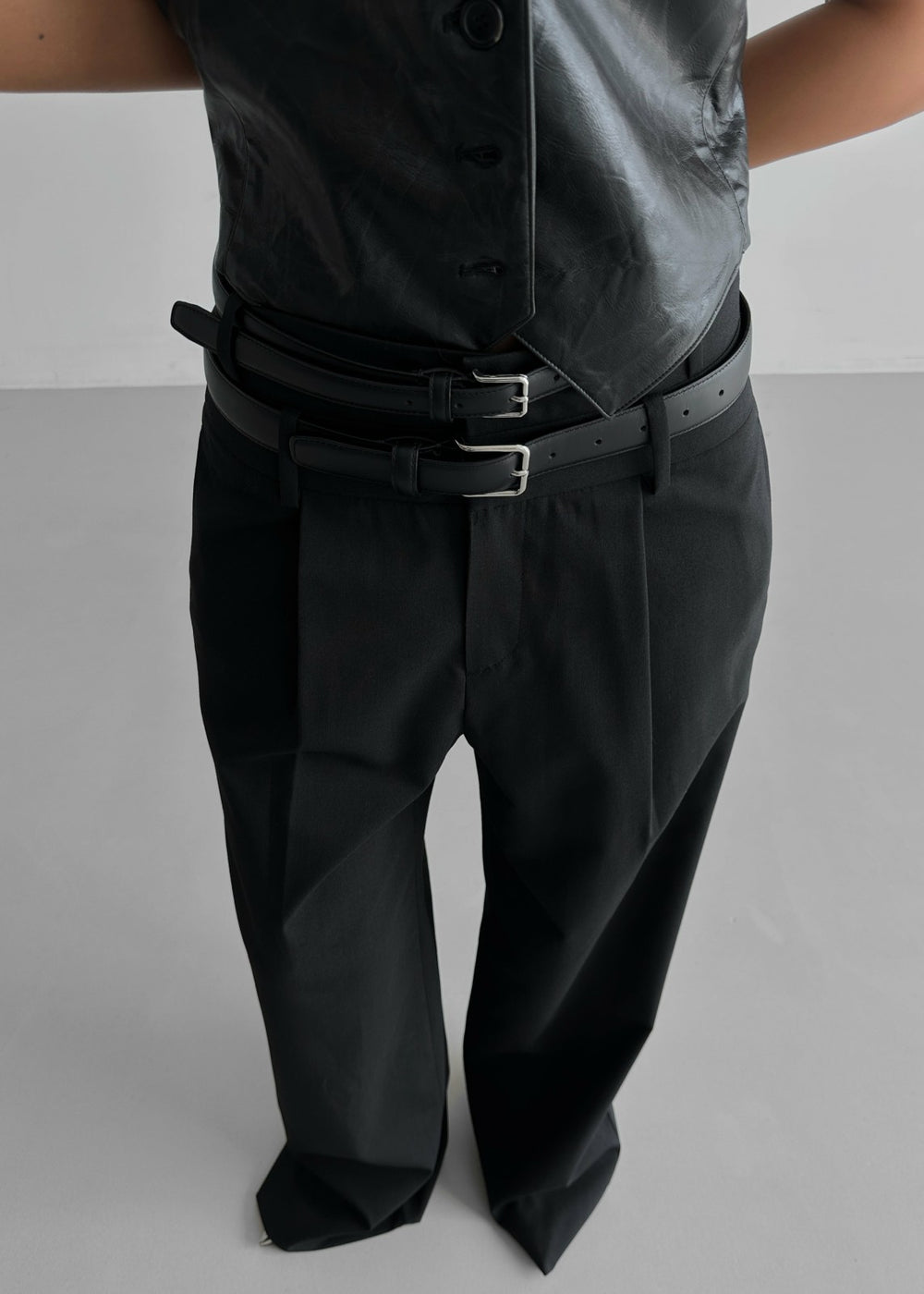 Olwen Pintuck Trousers - Black