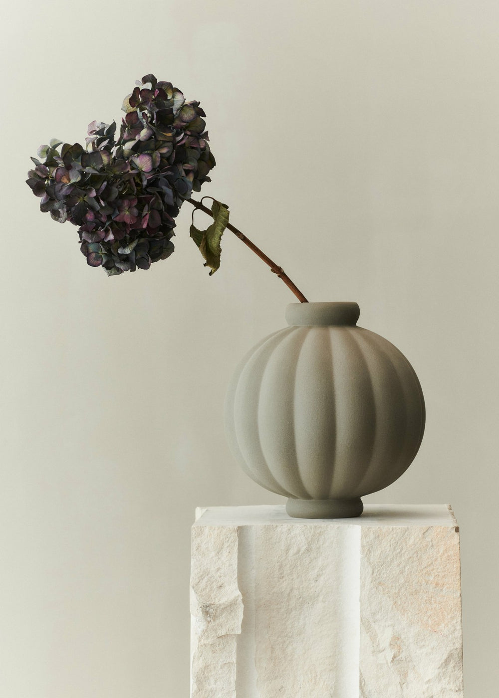 Louise Roe Ceramic Balloon Vase 01 - Sanded Grey