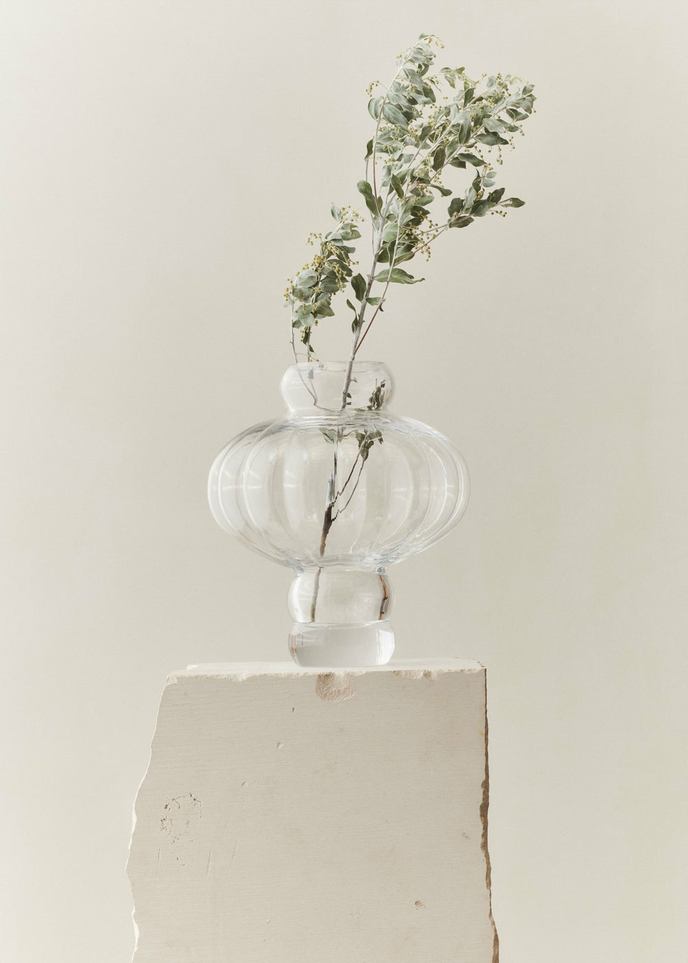 Louise Roe Glass Balloon Vase 02 - Clear