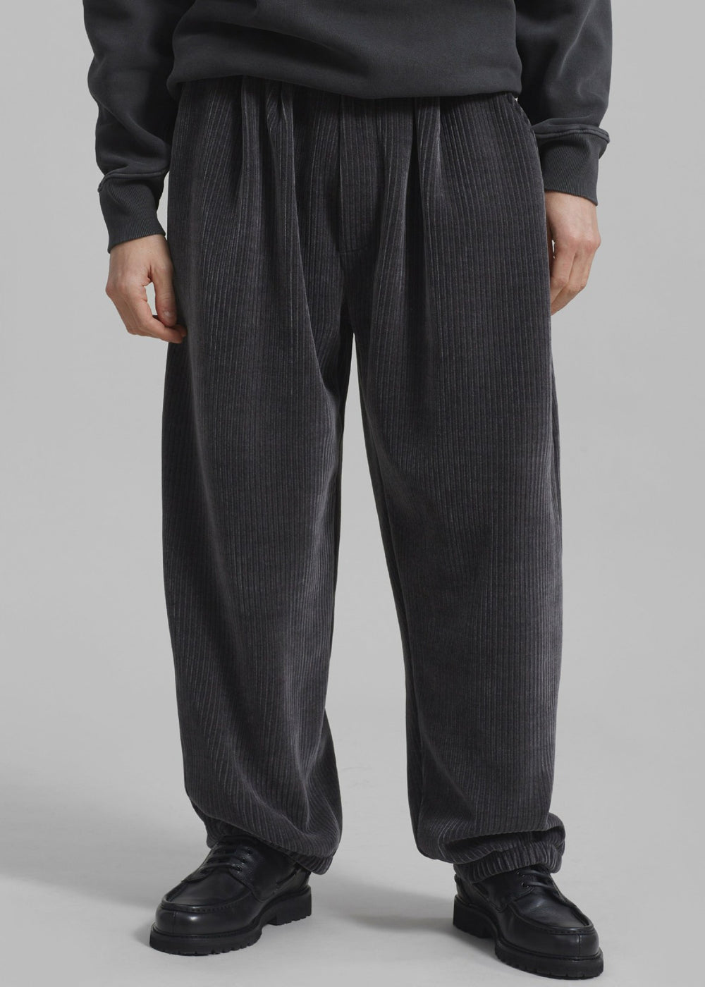 Declan Corduroy Pants - Charcoal