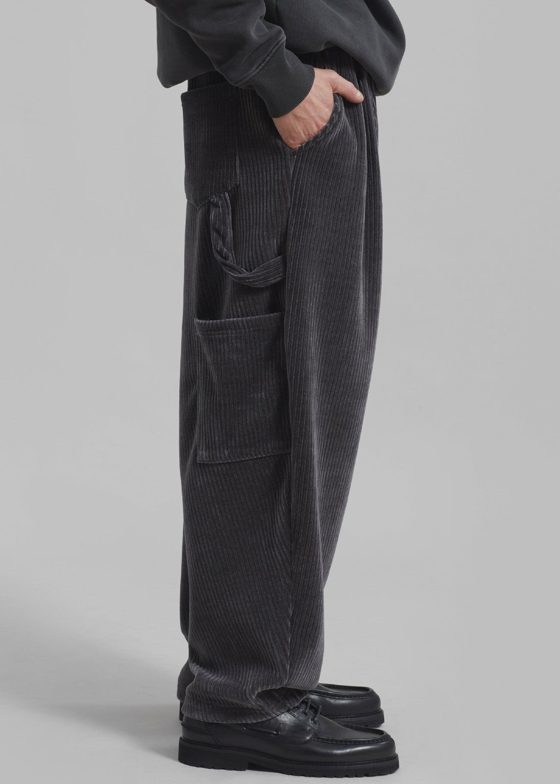 Declan Corduroy Pants - Charcoal