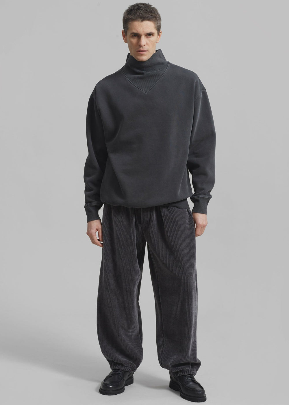 Declan Corduroy Pants - Charcoal