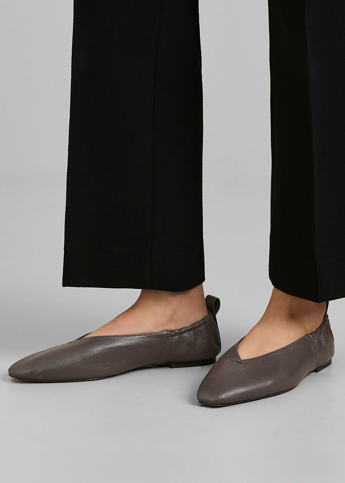 A.Emery Brie Flats - Graphite