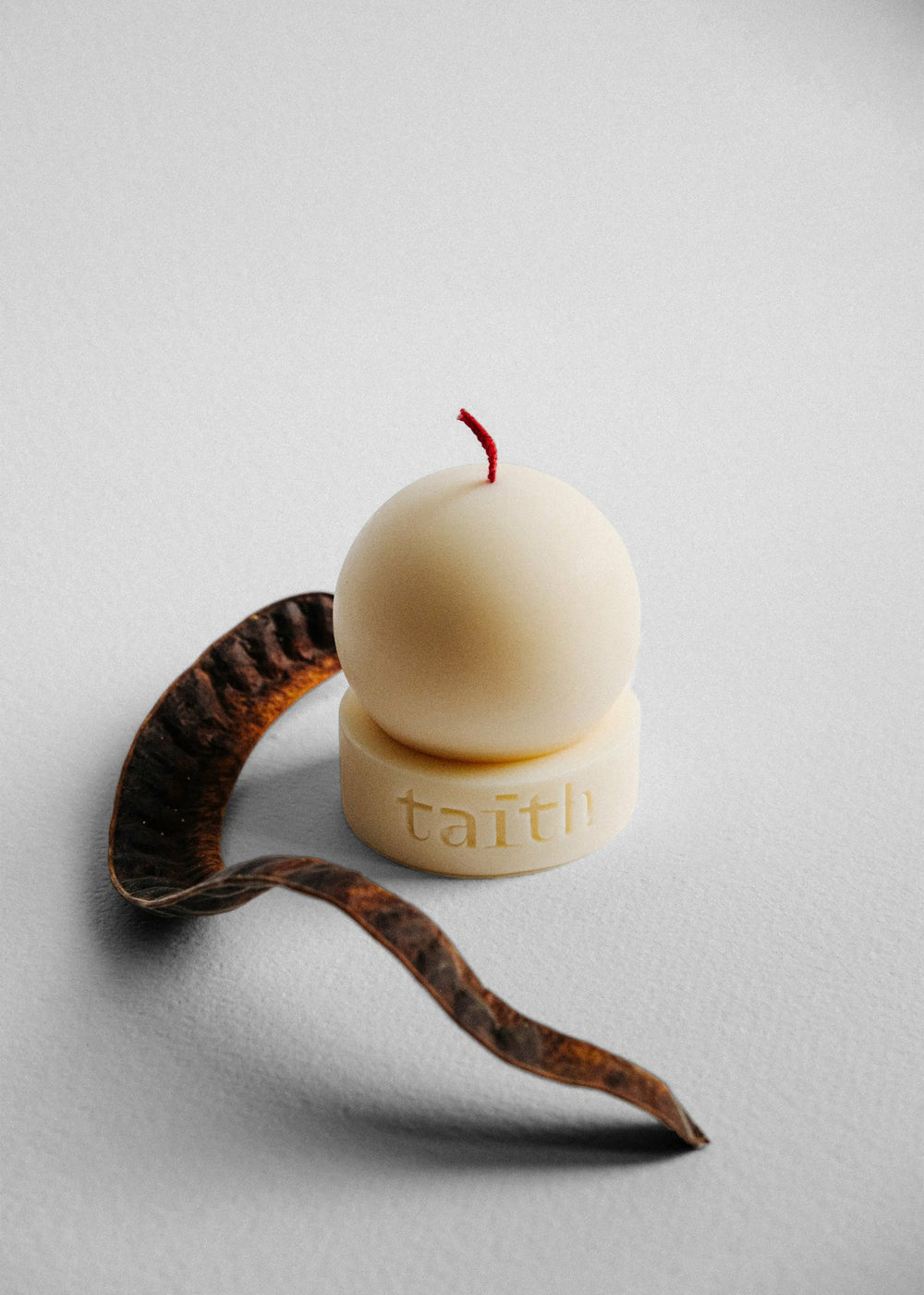 Taith Lu Candle - Cream