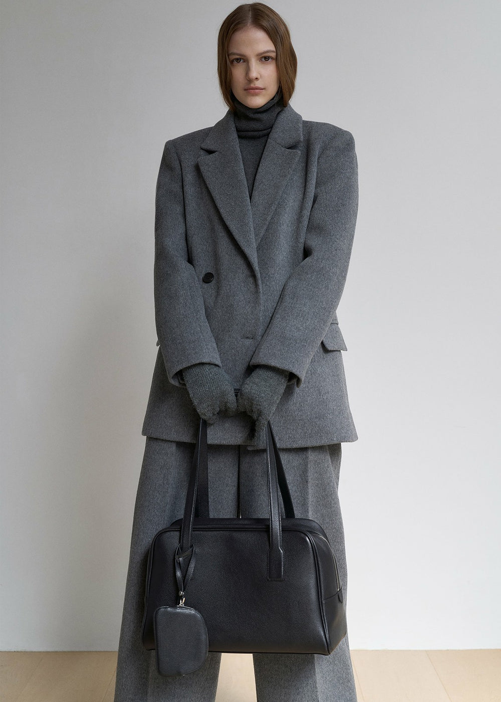Noho Leather Shoulder Bag - Black