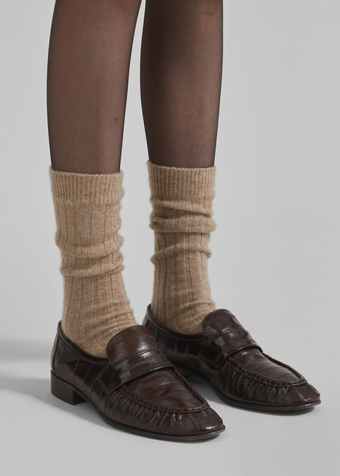 Kano Cashmere Ribbed Socks - Taupe