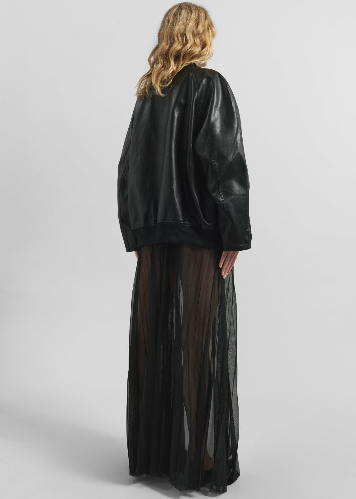 Vallen Pleated Mesh Maxi Skirt - Black