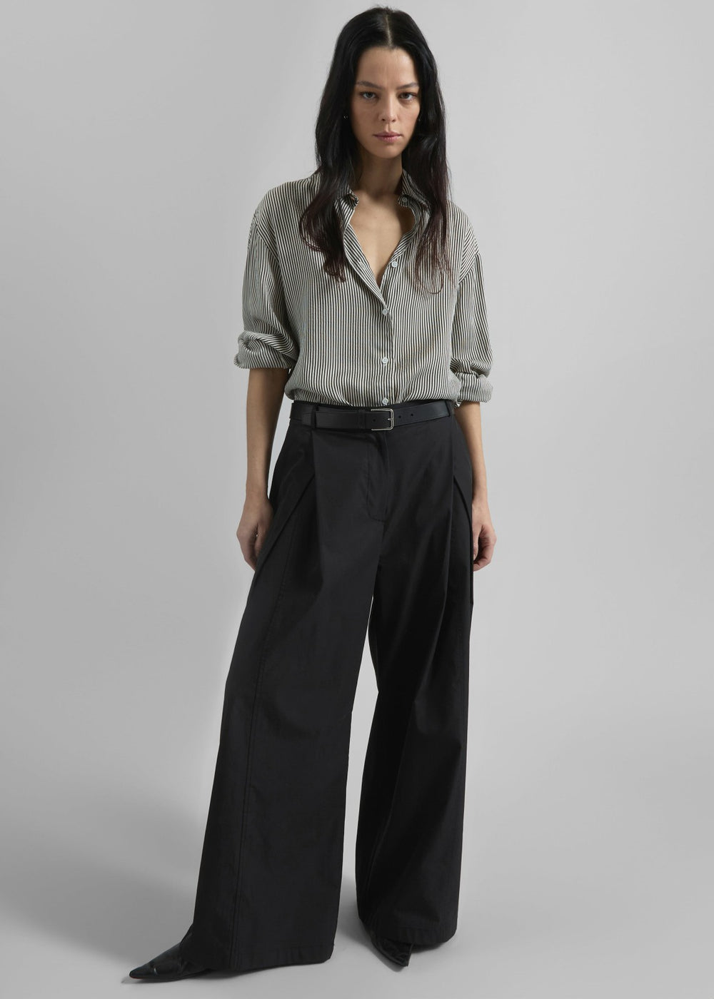Ballia Pleated Pants - Black