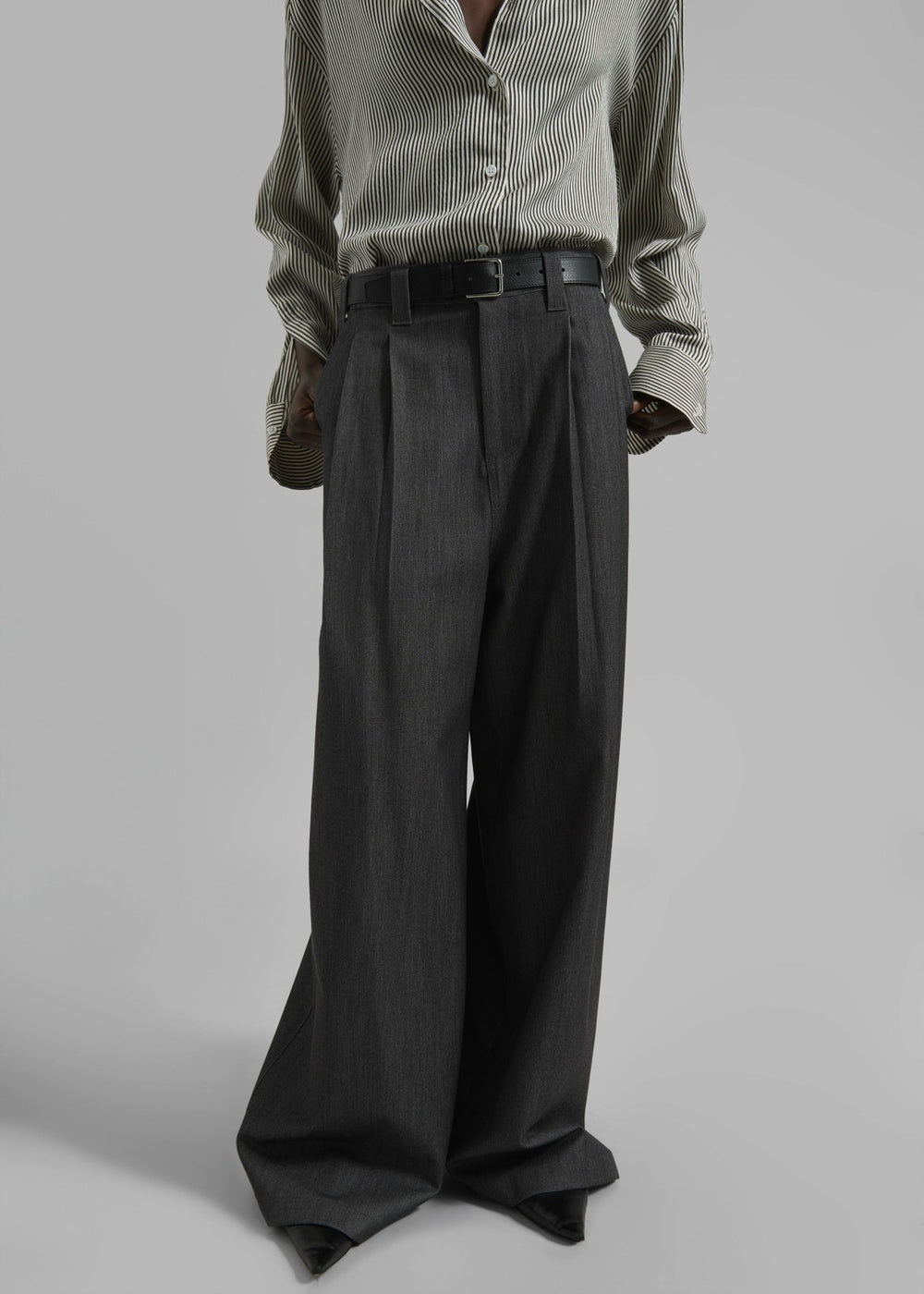 Nellore Pleated Denim Pants - Dark Grey Melange