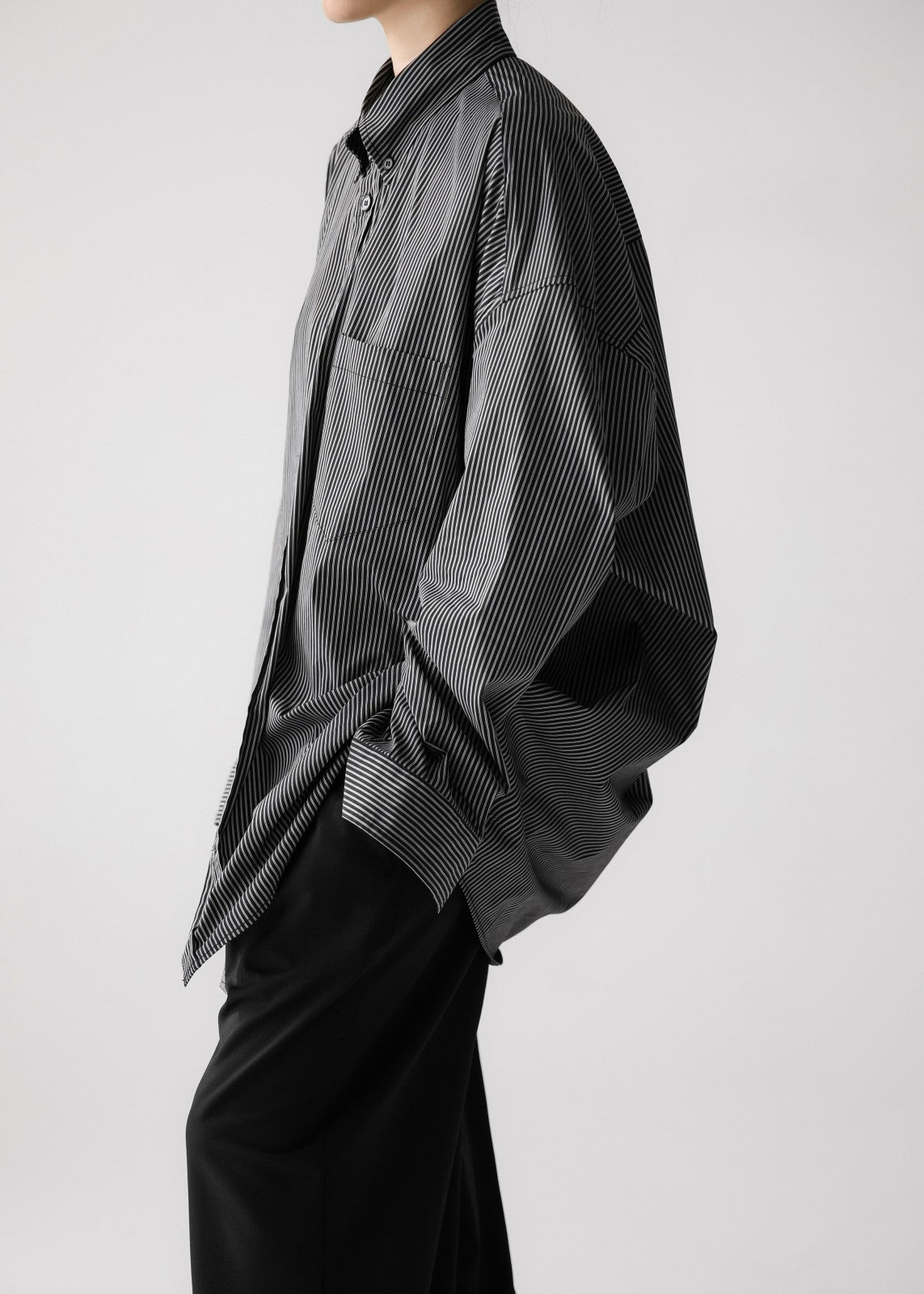 Lioris Oversized Shirt - Black/White Stripe