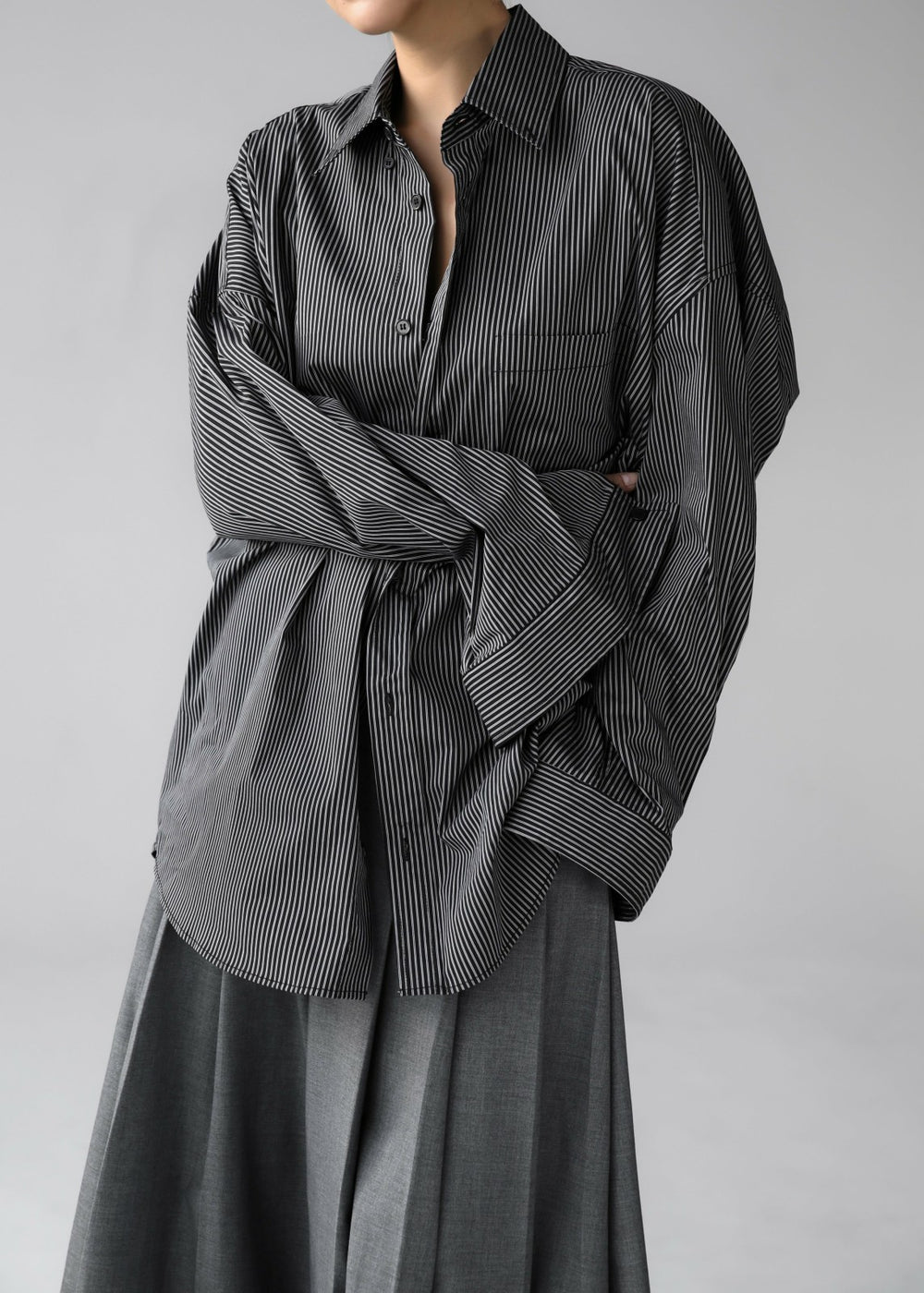 Lioris Oversized Shirt - Black/White Stripe