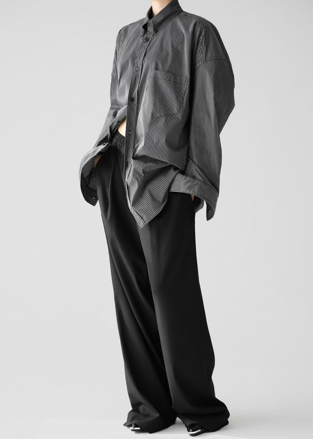 Lioris Oversized Shirt - Black/White Stripe