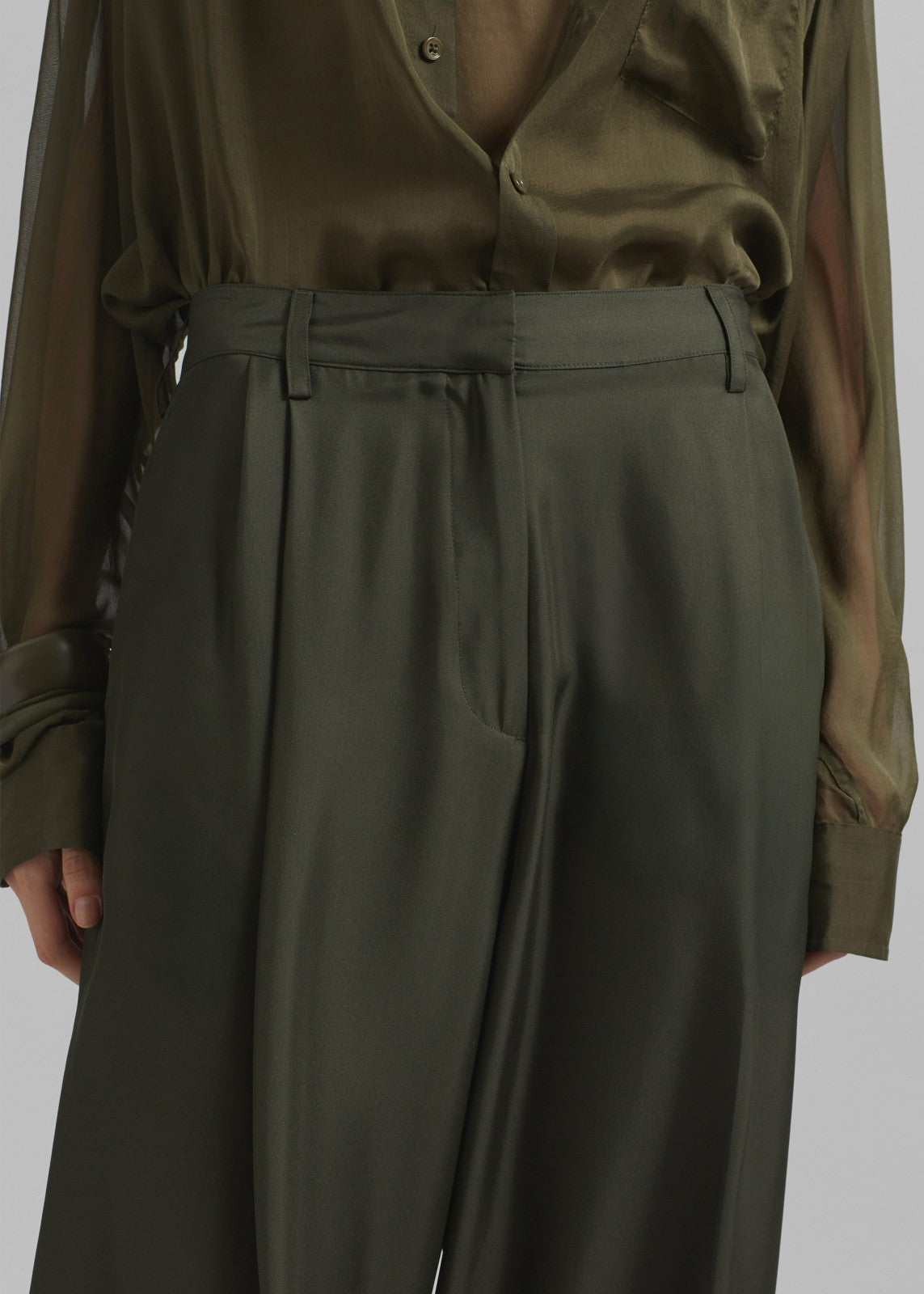 Marfa Pleated Silk Trousers - Khaki