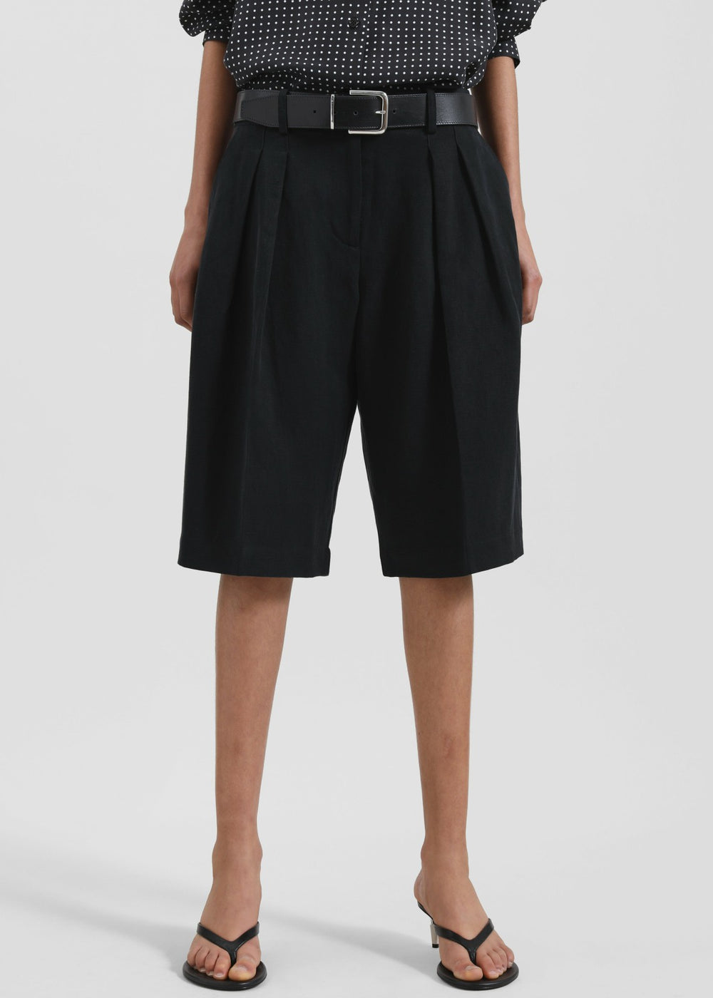 Bilbao Pleated Linen Bermuda Shorts - Black
