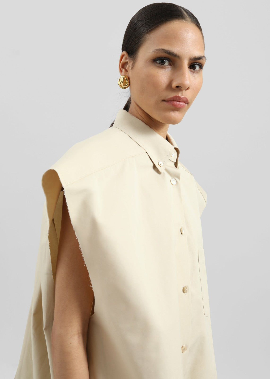 Quenin Sleeveless Button Down Shirt - Beige