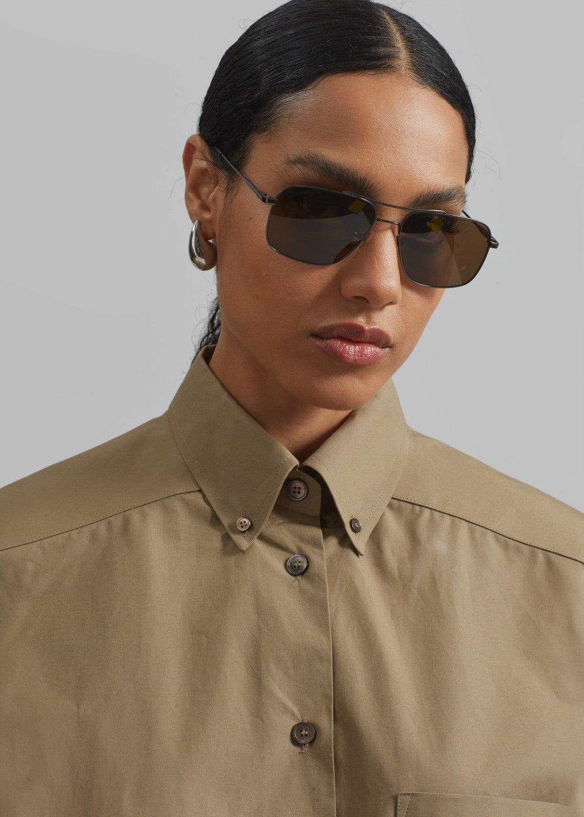 Quenin Sleeveless Button Down Shirt - Taupe