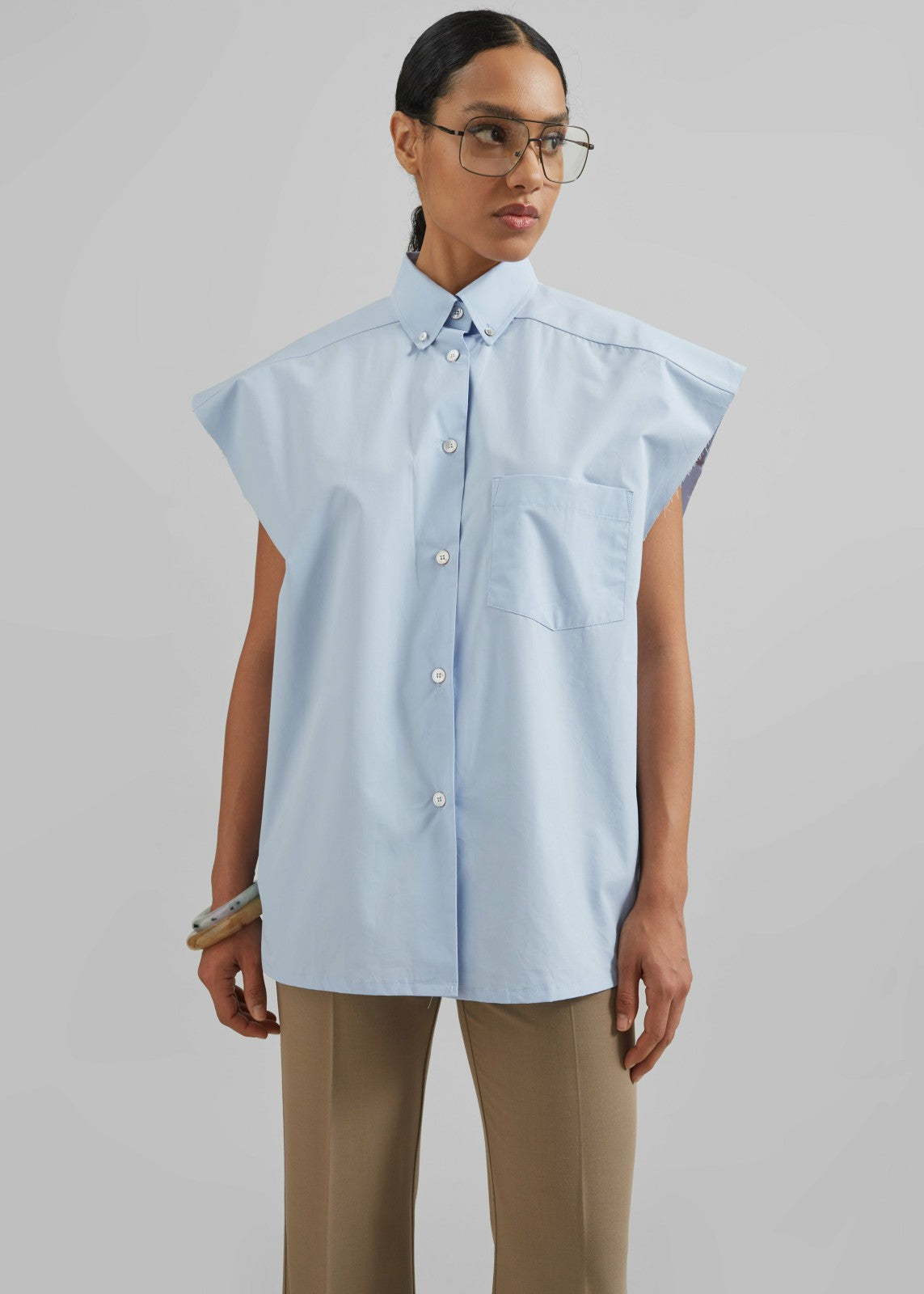 Quenin Sleeveless Button Down Shirt - Light Blue