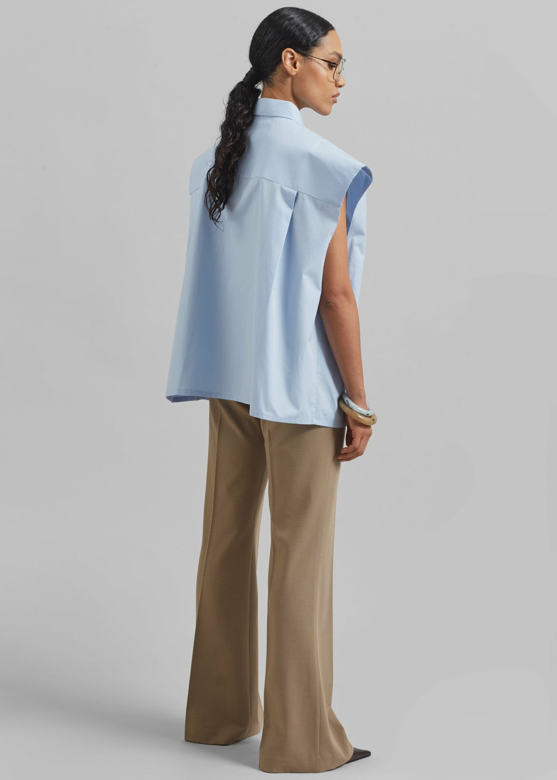 Quenin Sleeveless Button Down Shirt - Light Blue