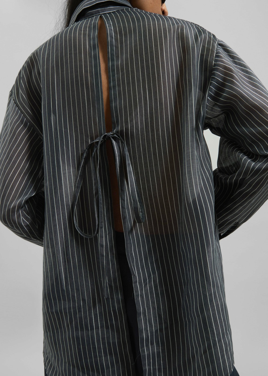 Kesin Open Back Shirt - Grey/White Stripe