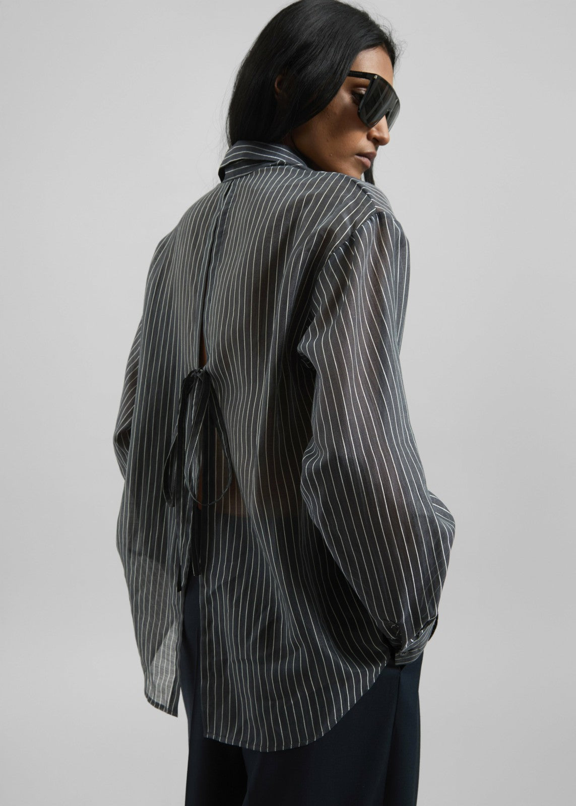 Kesin Open Back Shirt - Grey/White Stripe