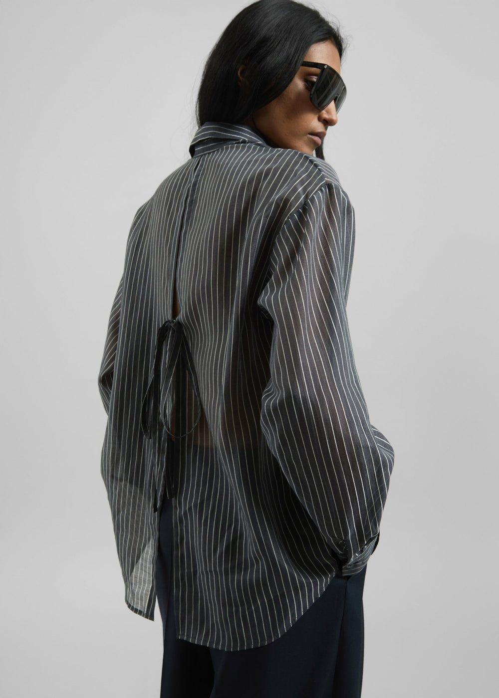 Kesin Open Back Shirt - Grey/White Stripe