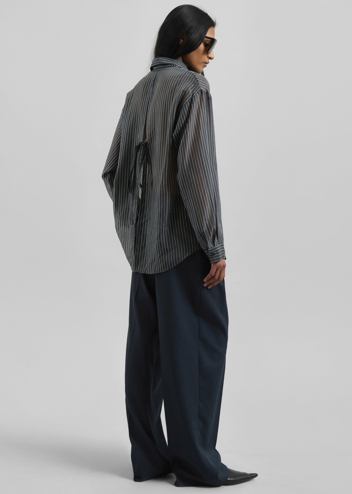 Kesin Open Back Shirt - Grey/White Stripe