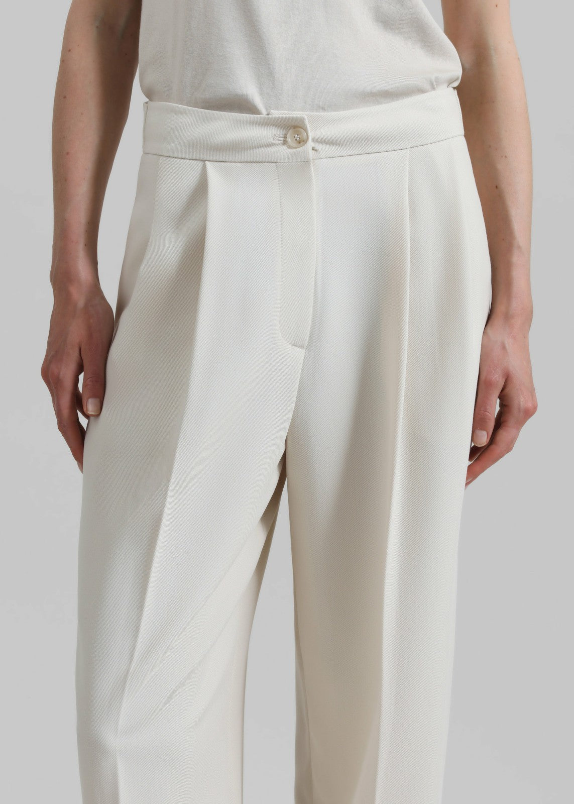 Dina Pleated Trousers - Cream