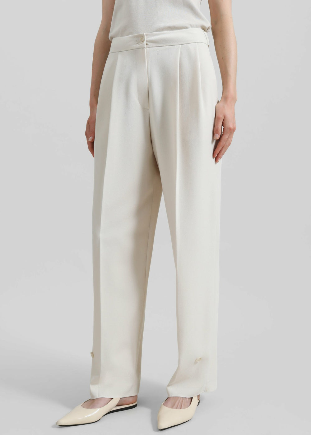 Dina Pleated Trousers - Cream