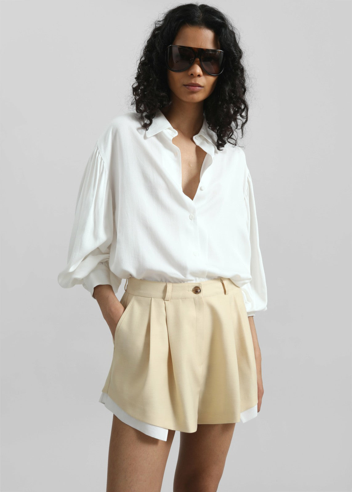 Juvay Pleated Shorts - Pale Yellow