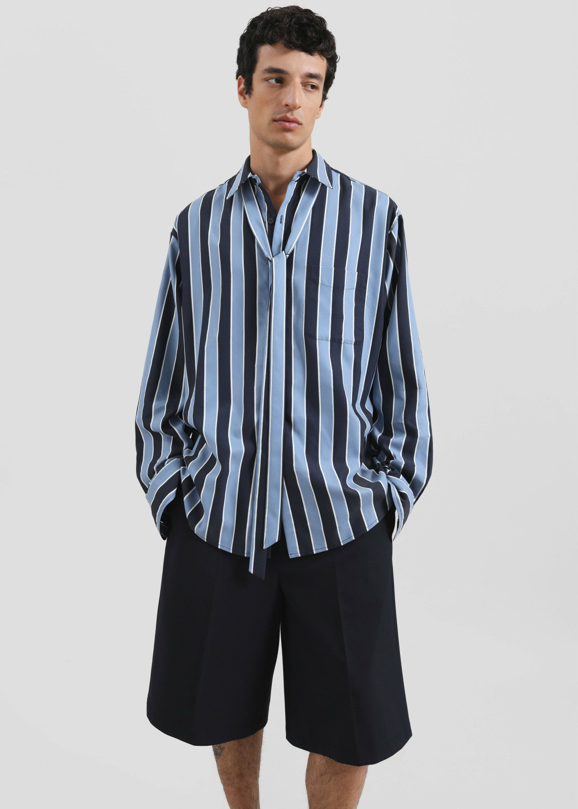 Sinclair Neck Tie Shirt - Navy Stripe