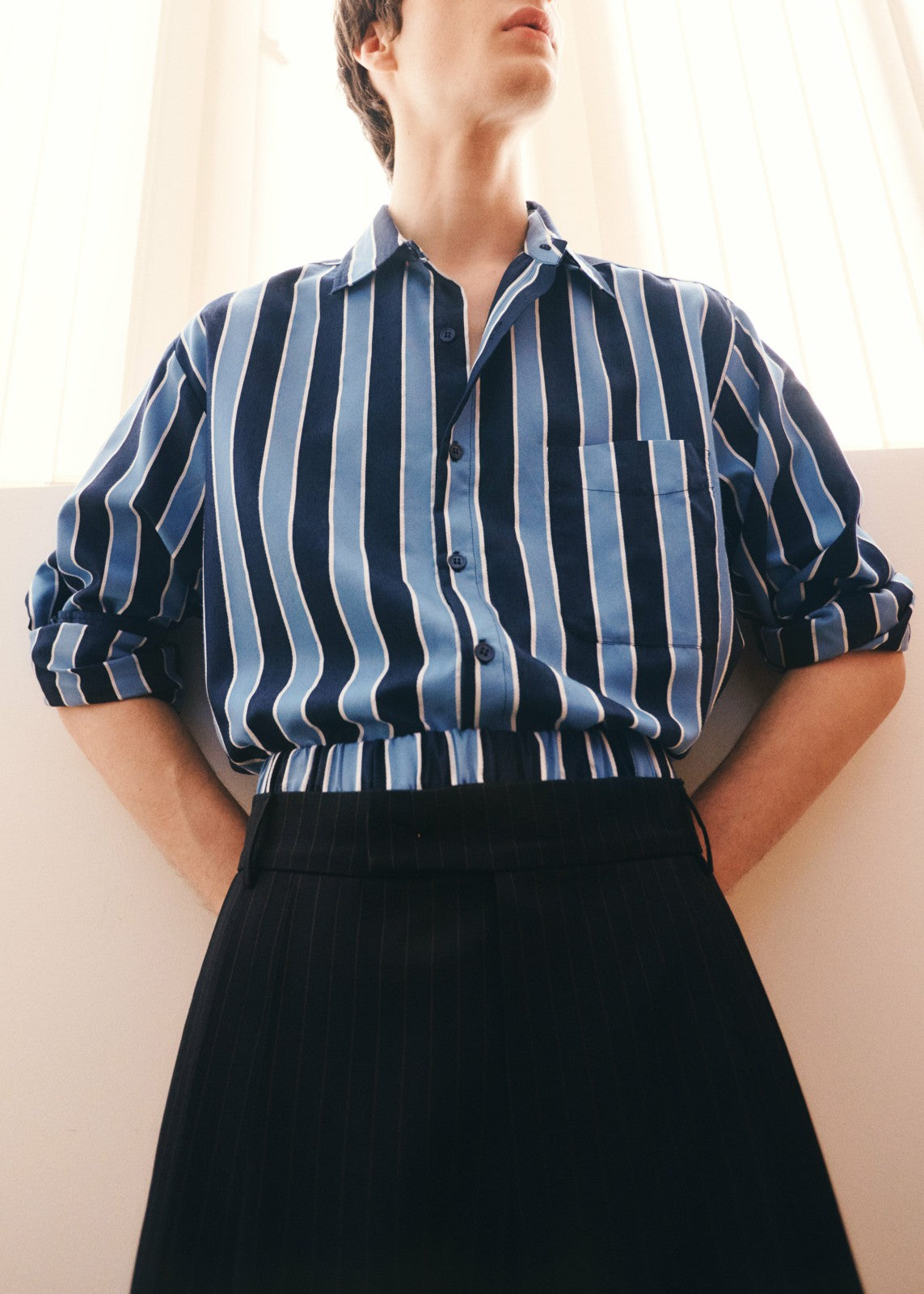 Sinclair Neck Tie Shirt - Navy Stripe
