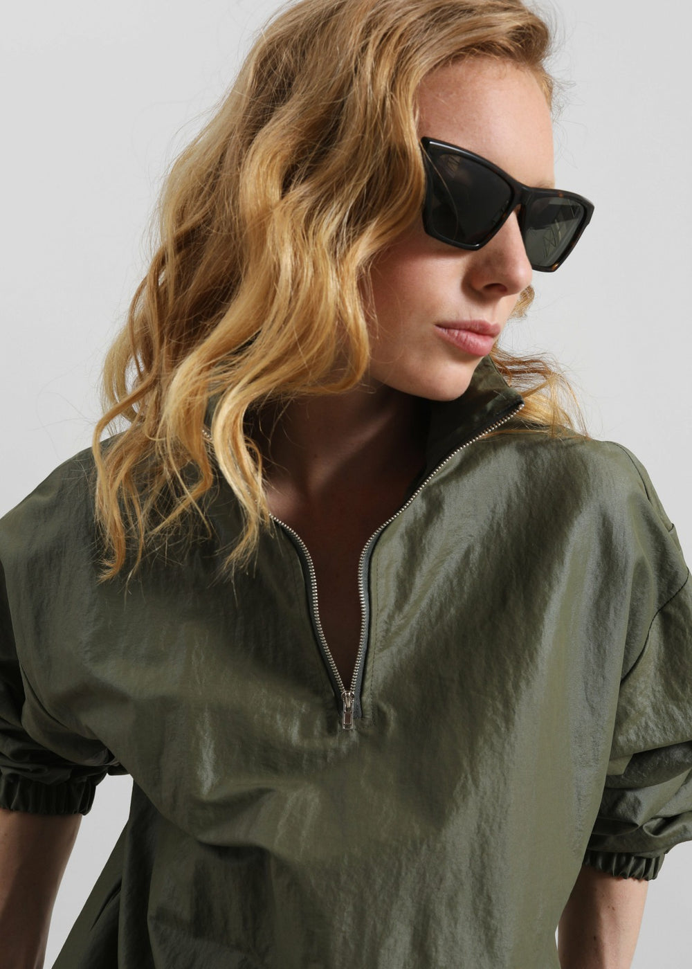 Majvik Windbreaker Anorak - Olive