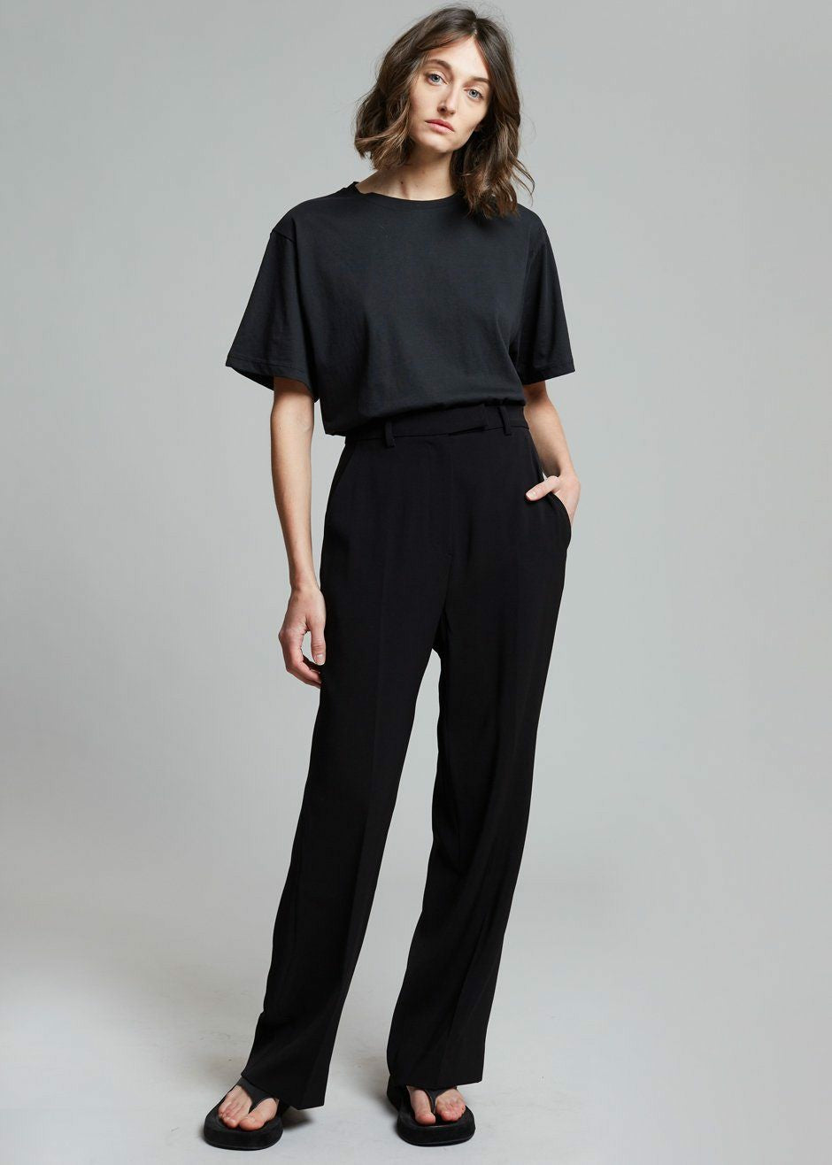 Lilou Simple Tee - Black